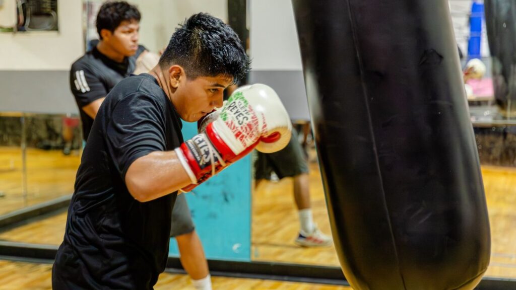 Diego Castañón impulsa el boxeo en Tulum y premia a atletas