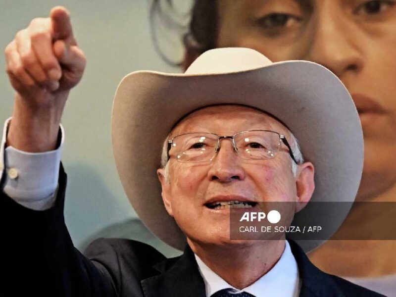 Ken Salazar mantiene su versión sobre la captura de "El Mayo"  pese a dichos de la FGR