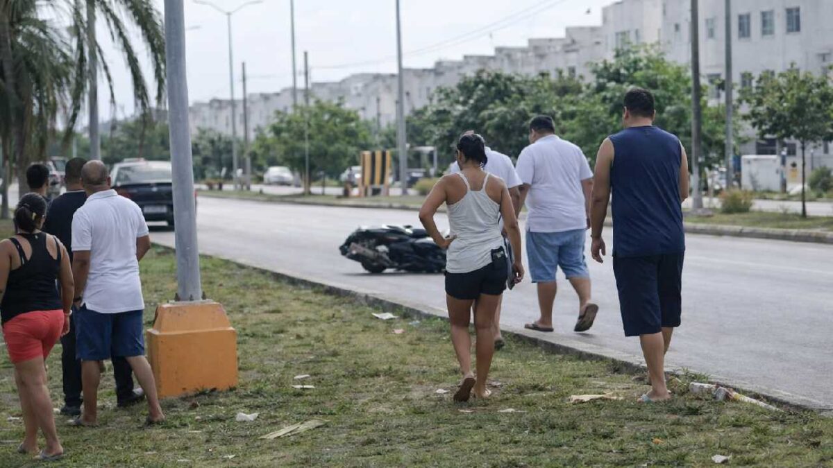 Motociclista muere en accidente.