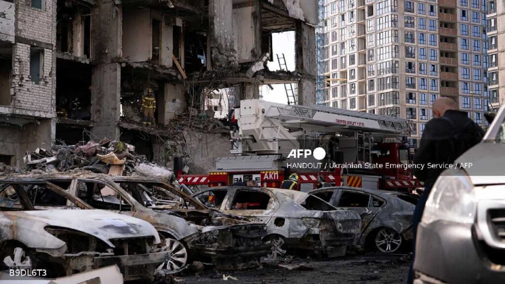 Rusia bombardea Kiev y deja 14 muertos antes de la cumbre de la OTAN