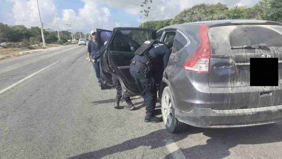 Los presuntos ladrones fueron detenidos.