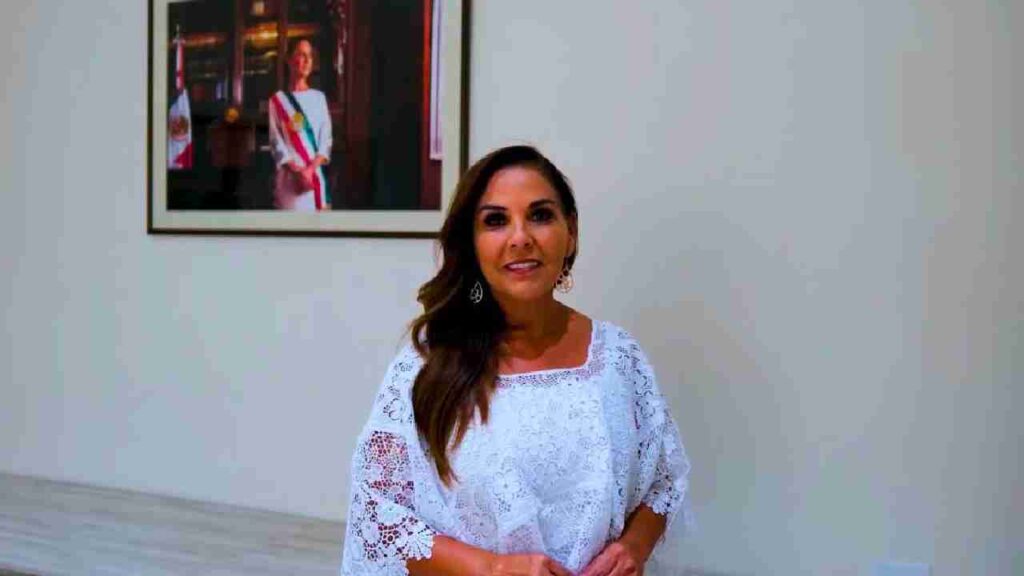 Mara Lezama felicita a Playa del Carmen.