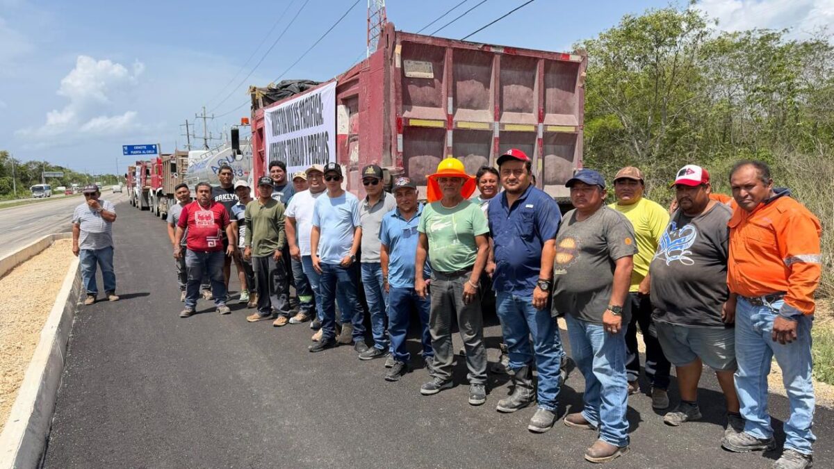 Protesta de transportistas en Quintana Roo en visita de Sheinbaum