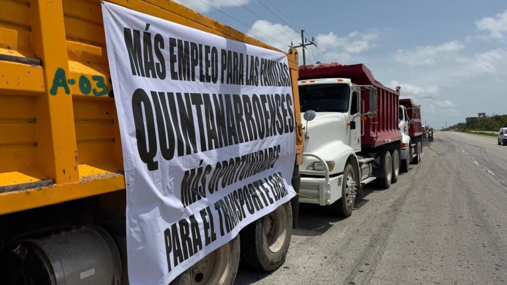 Protesta de transportistas en Quintana Roo en visita de Sheinbaum