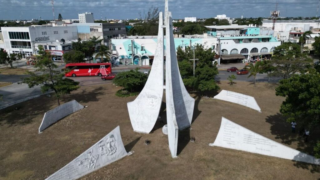 Rescate de monumentos históricos de Cancún del vandalismo