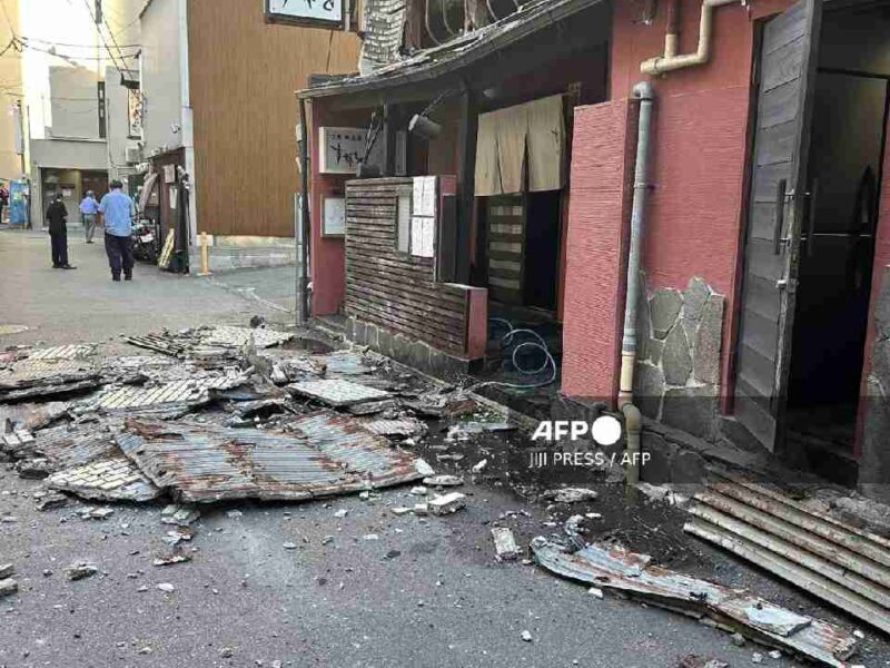 Terremoto de 7.1 grados sacude a Japón; reportan muertos y edificios colapsados (videos)