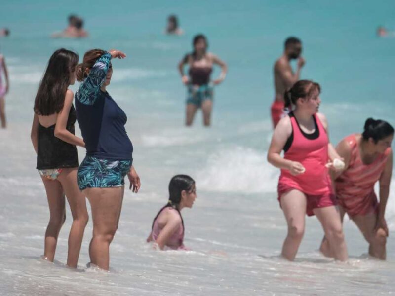 Turismo nacional, clave para mantener la actividad hotelera en el Caribe Mexicano este verano