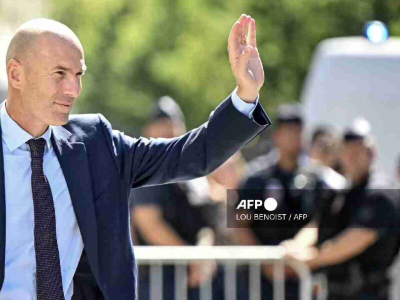 Zidane toma las riendas de Francia y comienza una nueva era con los Bleus