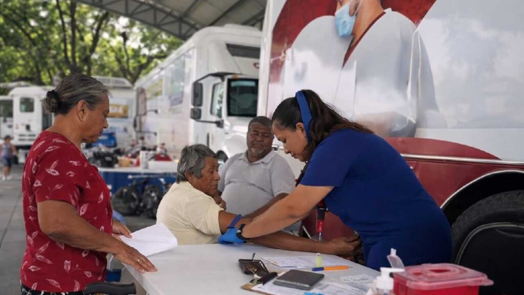 Siguen los recorridos de las caravanas de salud.