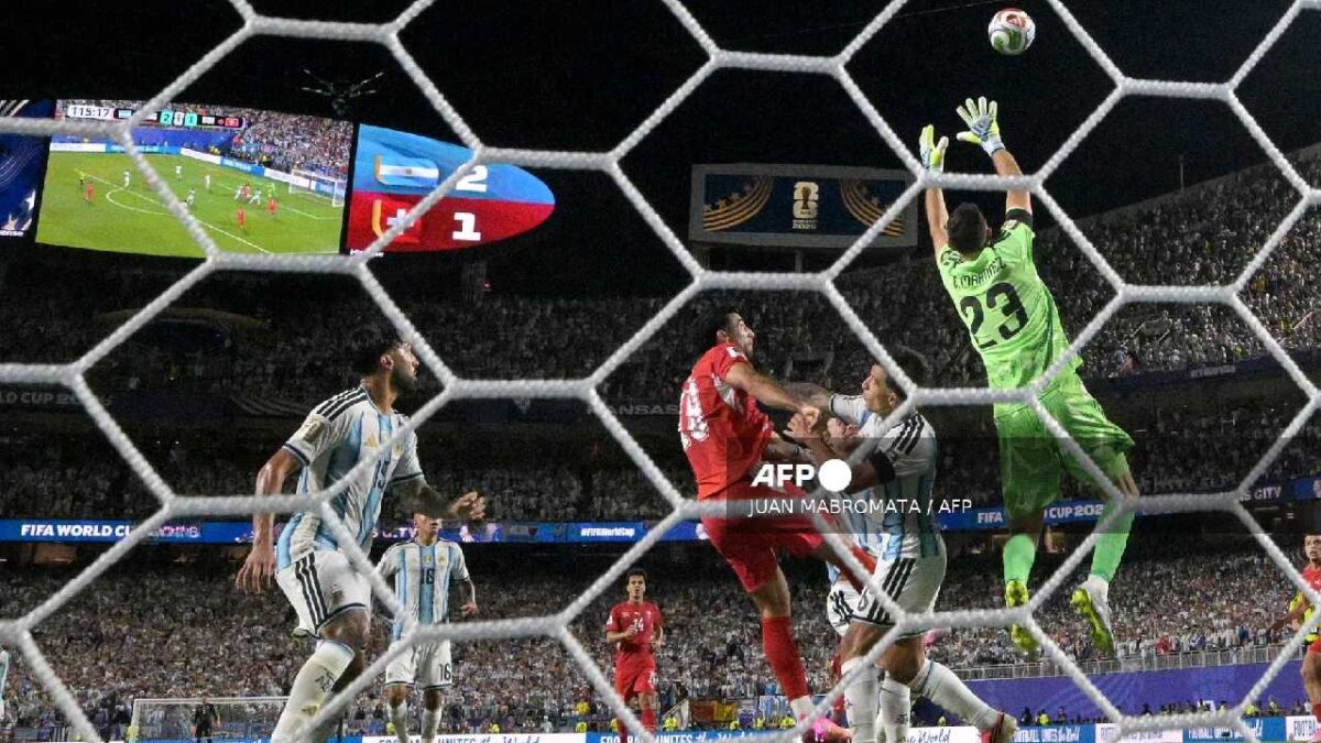 Argentina contra Inglaterra, partidazo.