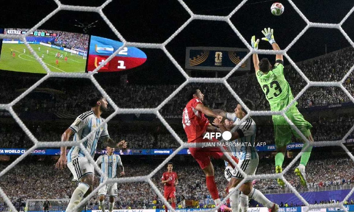 Argentina contra Inglaterra, partidazo.