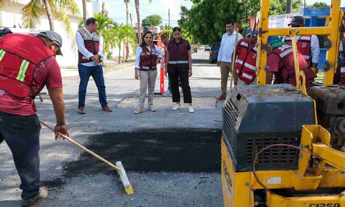 Rehabilitación de calles avanza en Chetumal.