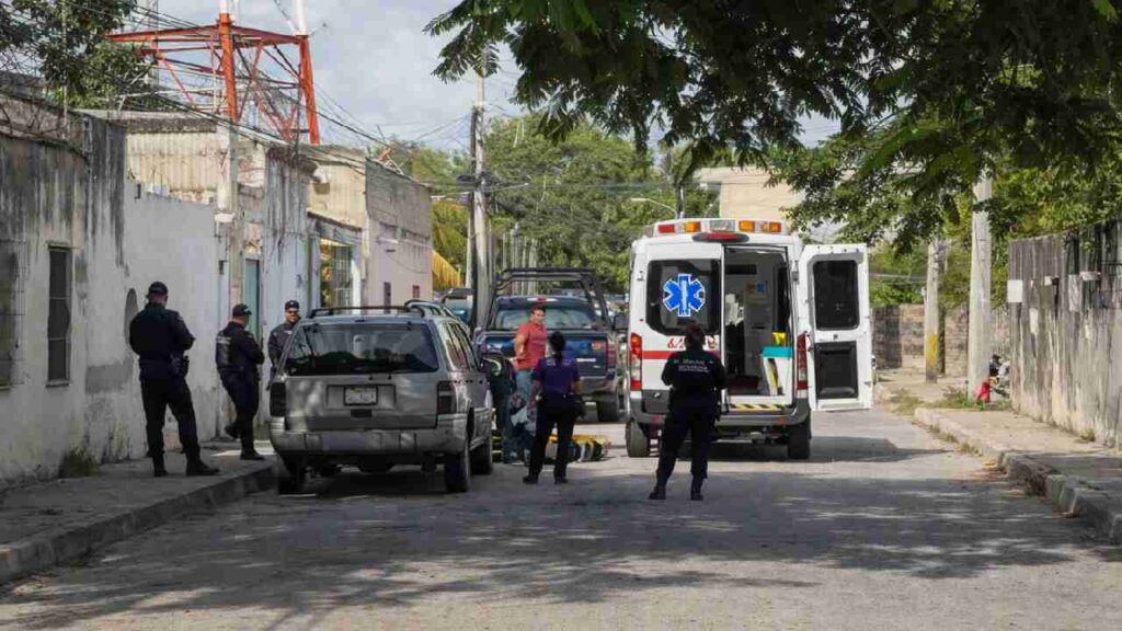 El sujeto baleado ingresó al hospital general.
