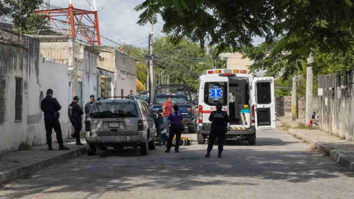 El sujeto baleado ingresó al hospital general.
