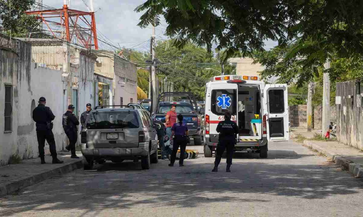 El sujeto baleado ingresó al hospital general.