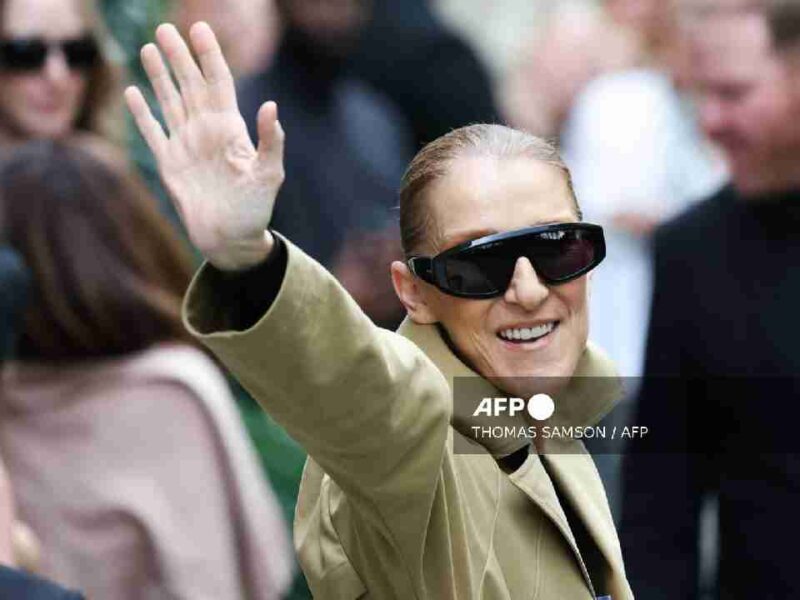 Céline Dion aterriza en París y se prepara para volver a los escenarios