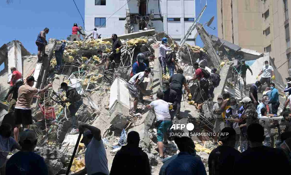 Sube cifra de muertos tras terremoto en -Colombia.