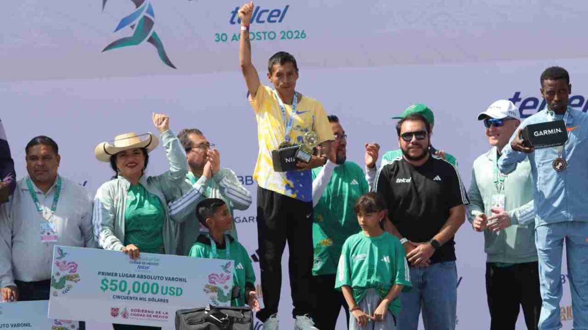 Cristhian Pacheco fue el ganador del Maratón de la Ciudad de México.