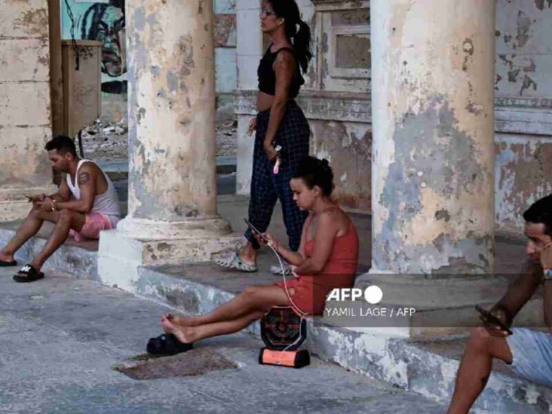 Cuba enfrenta otro apagón nacional mientras intenta recuperar el servicio eléctrico