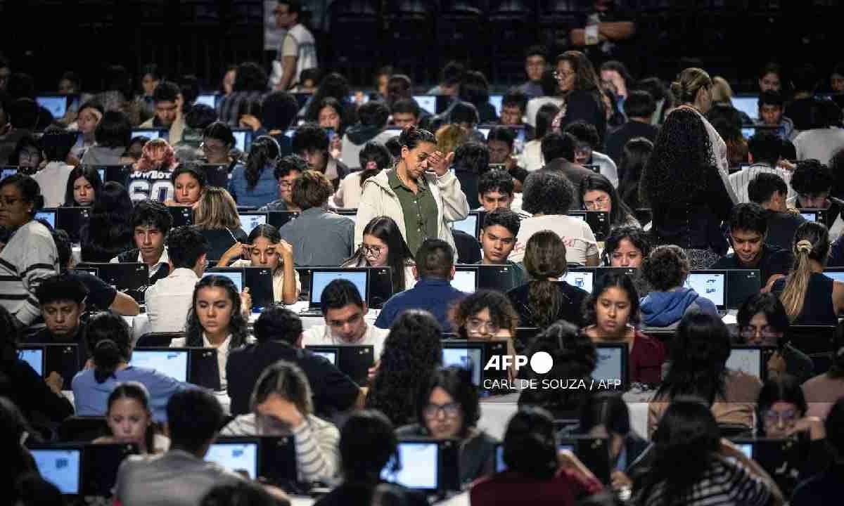 Caen dos por fraude en polémica prueba de la UNAM.