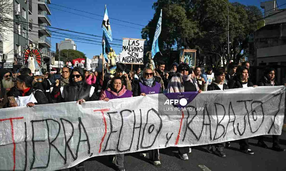 Celebran en Argentina el Día de San Cayetano.