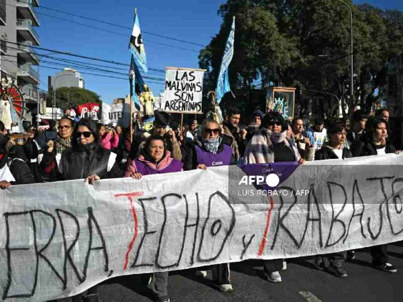 Día de San Cayetano reúne a miles en Argentina entre fe y reclamos por trabajo
