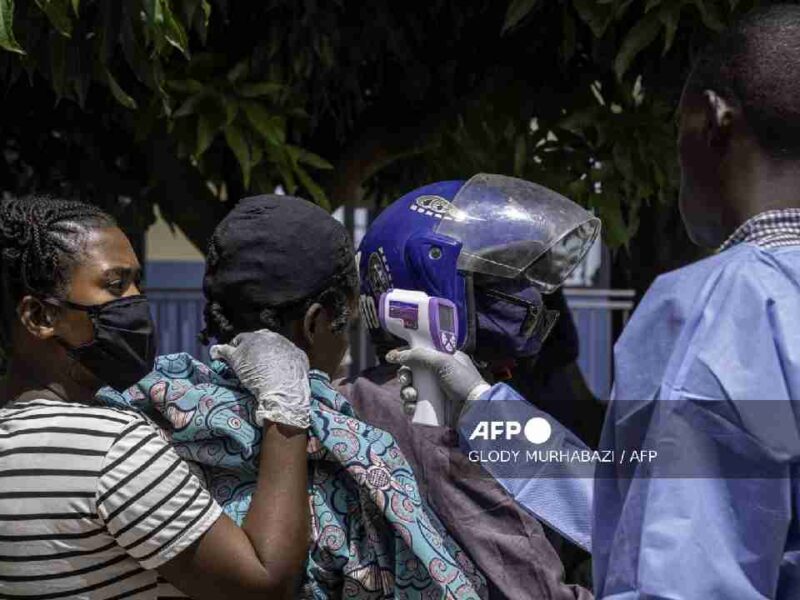 Epidemia de ébola en Congo supera los 2 mil muertos y se acerca al brote más letal