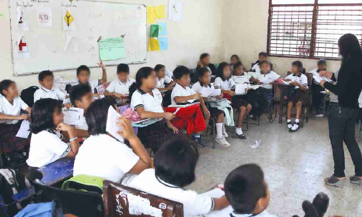 Horario Extendido podría llegar a más escuelas en Cancún.