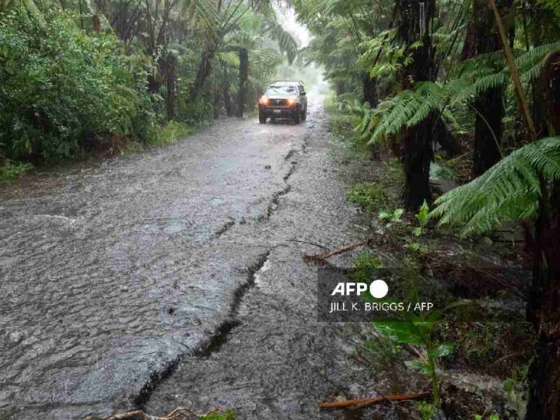 Huracán Lala deja lluvias intensas y riesgo de inundaciones mientras se aleja de Hawái