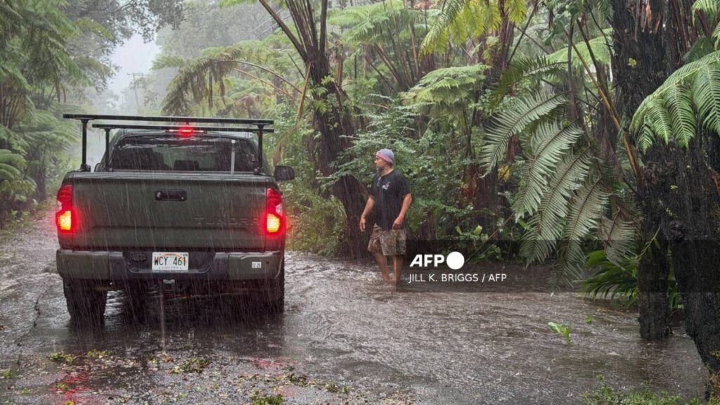 Alerta en Hawái por el huracán Lala: más de 20 mil personas sin luz e inundaciones mortales