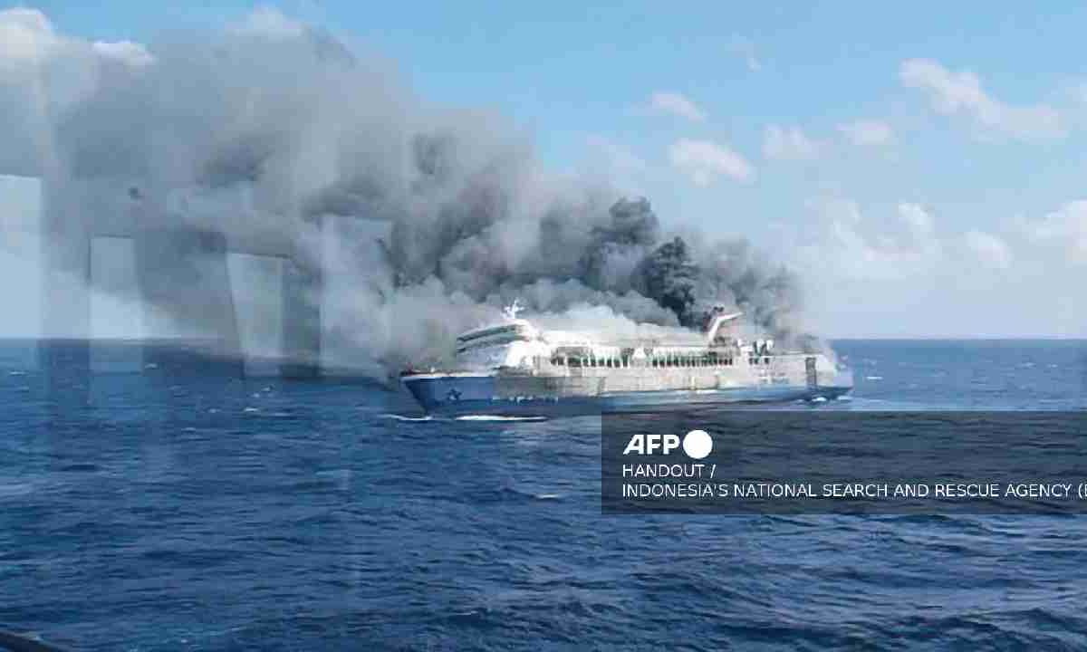 Incendio de ferry en Indonesia.
