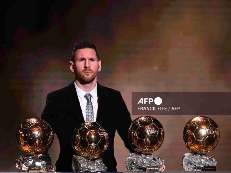 Messi pone en duda su futuro en el fútbol tras despedir a su padre