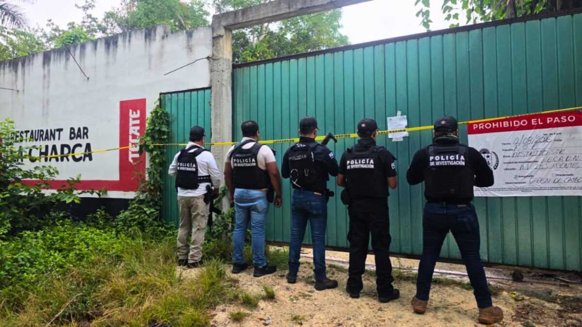 FGE ejecuta cateos en Bacalar y Cancún; hay 2 detenidas