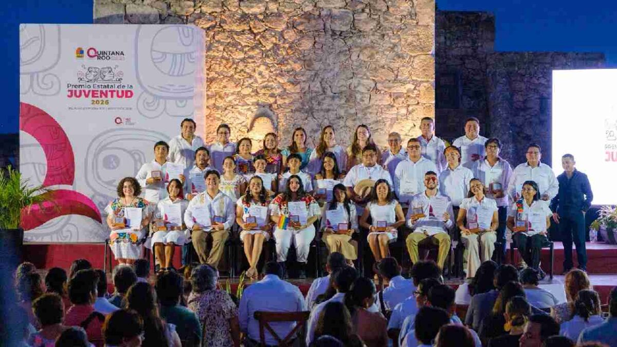 Se entregó el Premio Estatal de la Juventud.