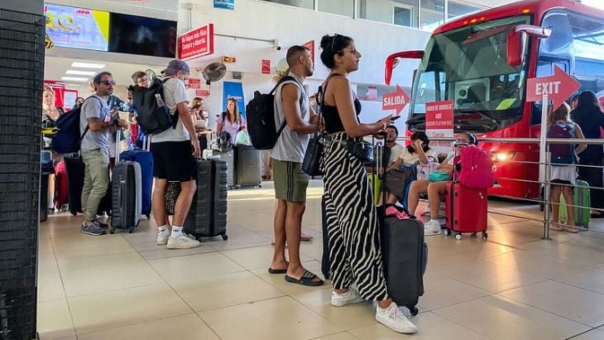 Repatriados desde el Aeropuerto de Tulum activan ADO