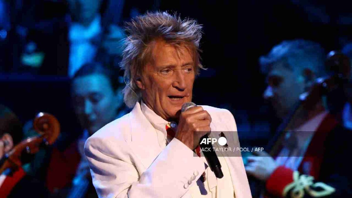 Rod Stewart dio una pausa.
