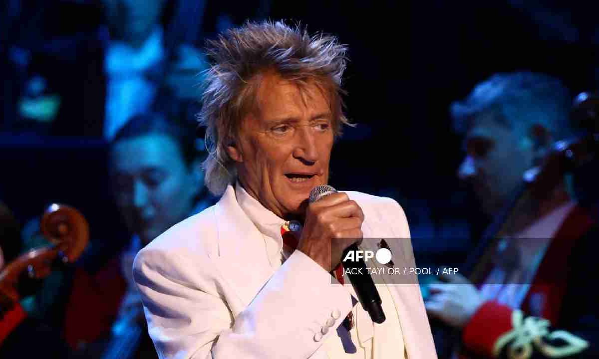 Rod Stewart dio una pausa.