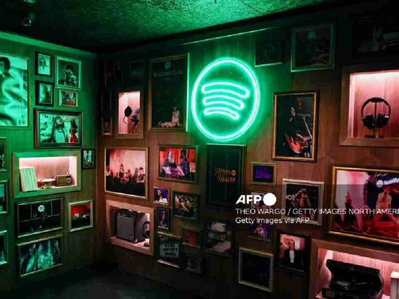 Spotify pone barreras a la IA; anuncia etiqueta para identificar música creada con esa herramienta