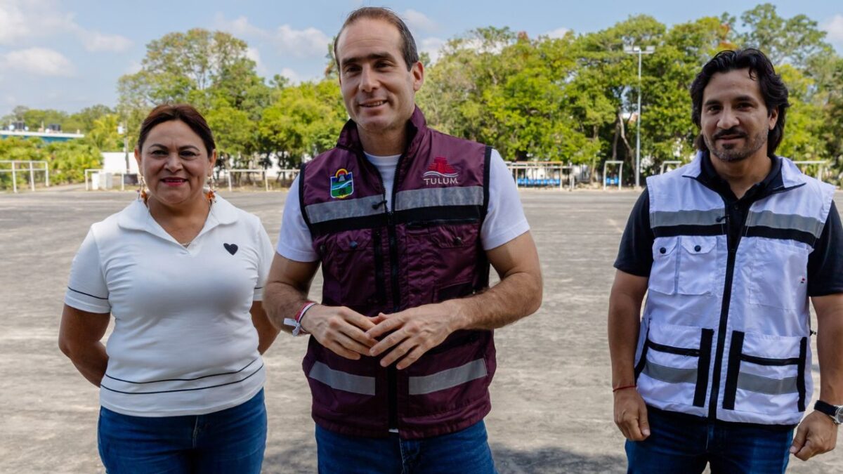 Tulum rehabilita cancha de futbol 11 en la Unidad Deportiva