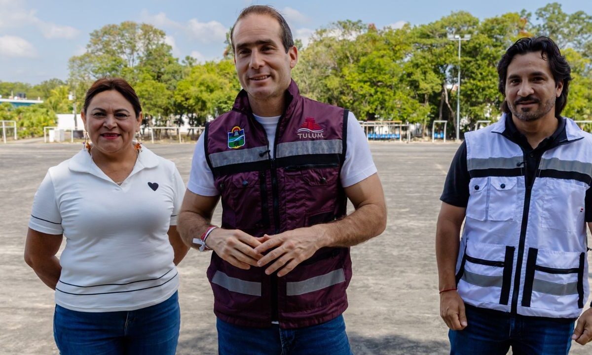 Tulum rehabilita cancha de futbol 11 en la Unidad Deportiva