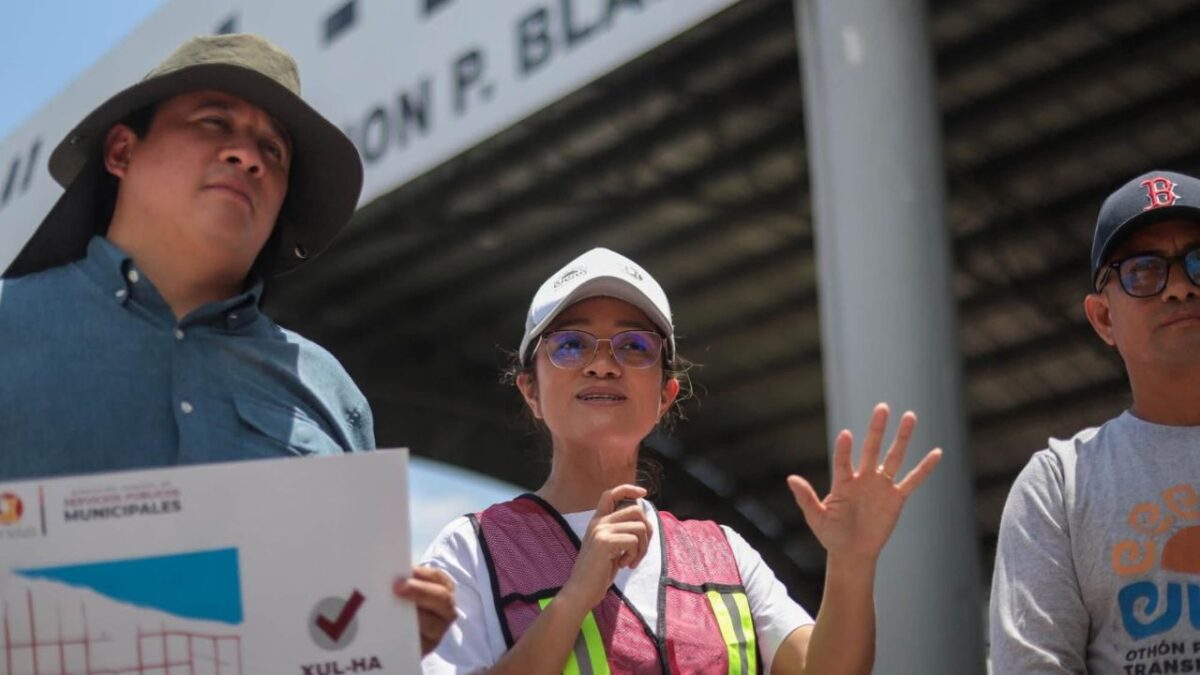 Yensunni Martínez defiende legalidad del PDU de Mahahual
