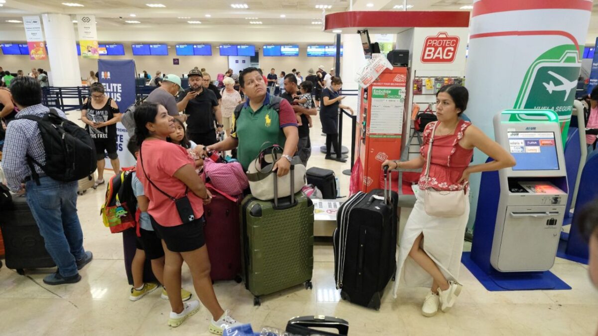 Cae la conectividad aérea en el Caribe mexicano