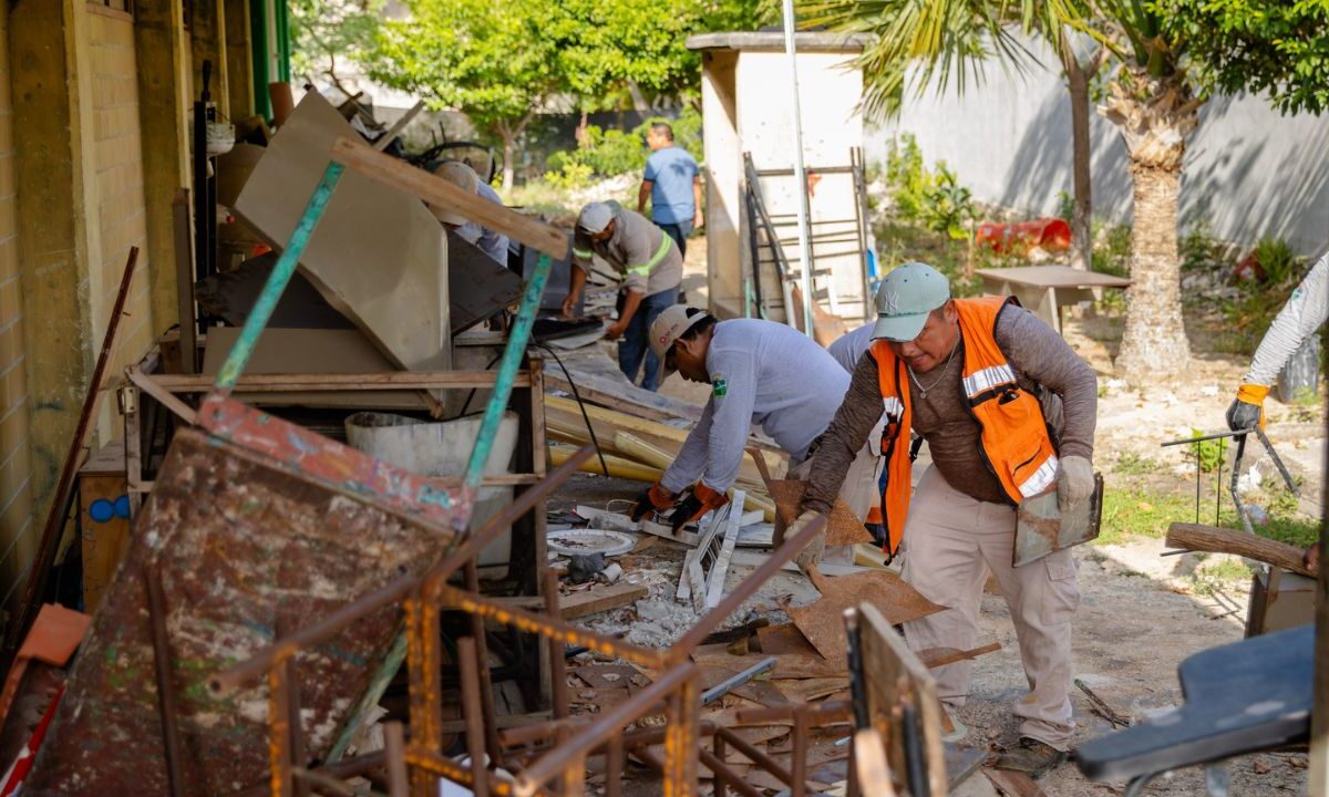 Tulum arranca saneamiento en escuelas previo al regreso a clases