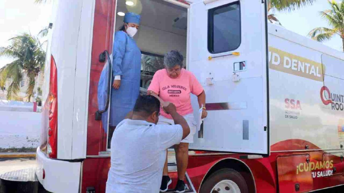 Caravanas de salud llegan a Cancún.