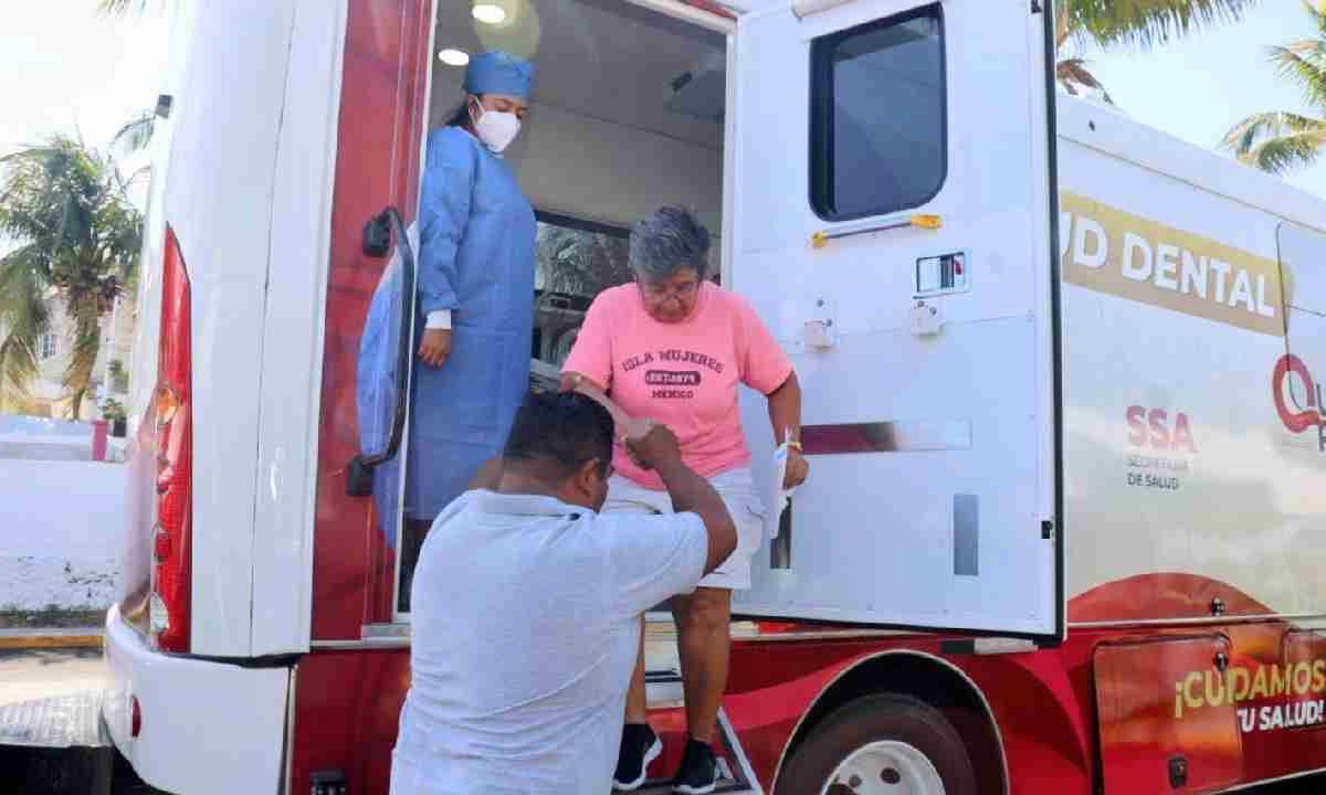 Caravanas de salud llegan a Cancún.
