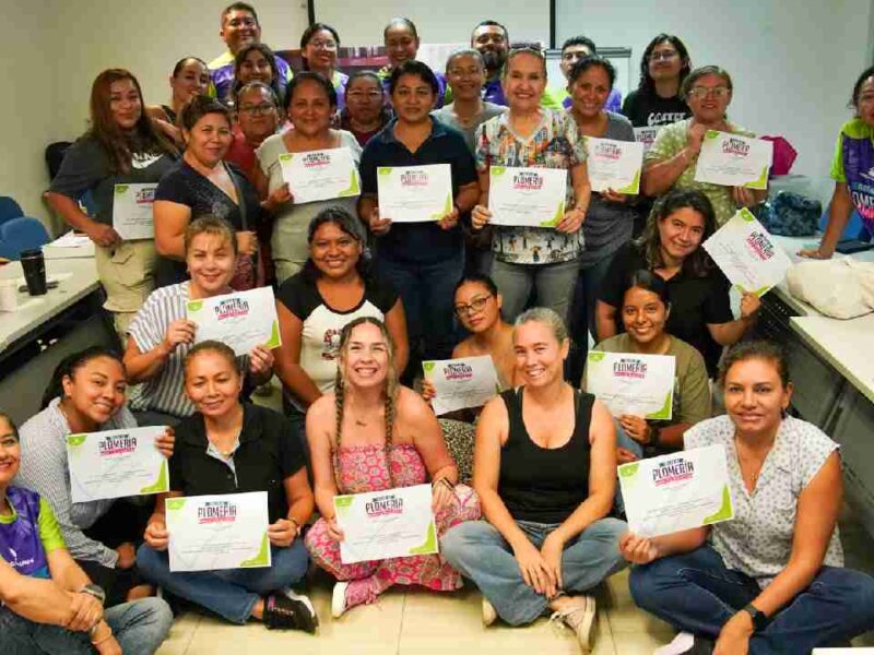 Aguakan capacita a mujeres de Cancún con taller gratuito de plomería