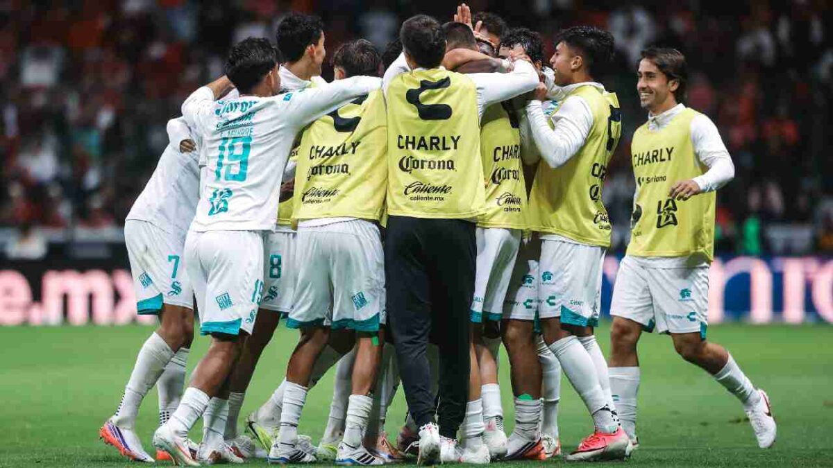 Santos vence a Tolulca.