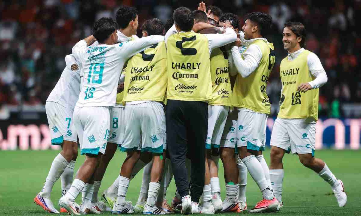 Santos vence a Tolulca.