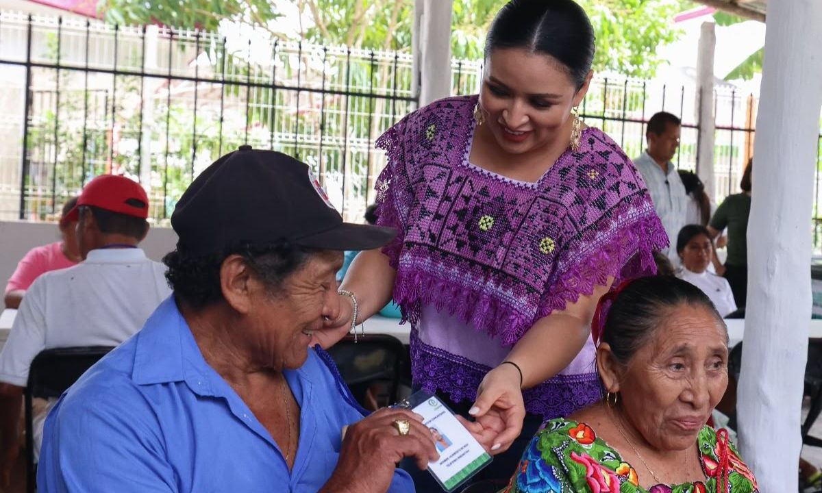 Blanca Merari Tziu Puerto Morelos bienestar social