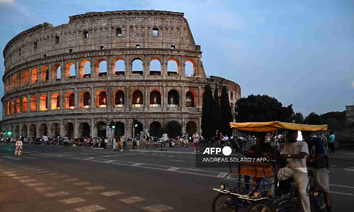 Muere trabajador en el Coliseo de Roma.
